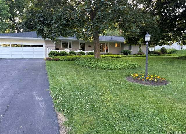 Property at 106 Highledge Dr, Penfield, NY 14526, 3 beds, 2.5 baths