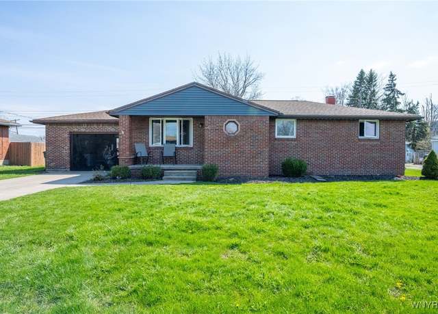 Property at 4253 Linwood Ave, Hamburg, NY 14219, 3 beds, 1 bath