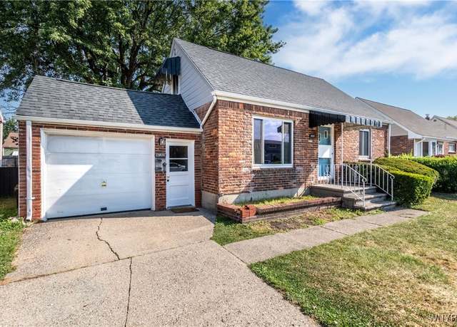 Property at 210 Danbury Dr, Cheektowaga, NY 14225, 3 beds, 1.5 baths