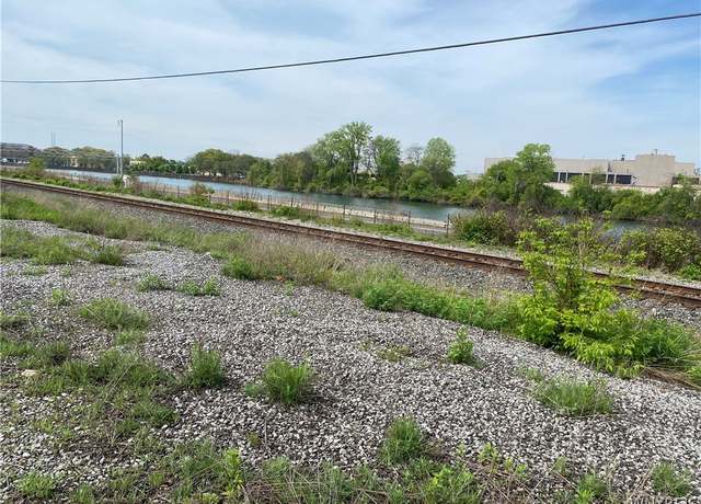 Property at 1394 Niagara St, Buffalo, NY 14213