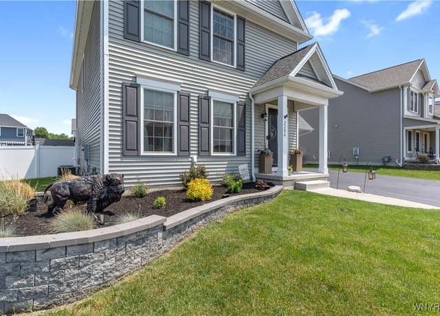Property at 2284 Agassiz Dr, Hamburg, NY 14085, 4 beds, 3.5 baths