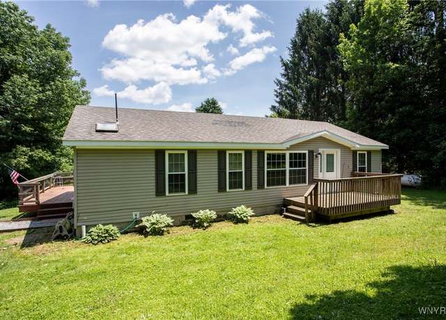 Property at 6966 Bennett Rd, Franklinville, NY 14737, 3 beds, 2 baths