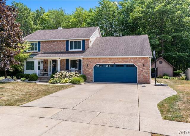 Property at 5586 Coachmans Ln, Hamburg, NY 14075, 4 beds, 2.5 baths