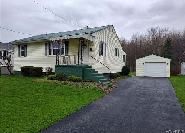 Property at 2548 Sunset Dr, Eden, NY 14057, 3 beds, 1 bath