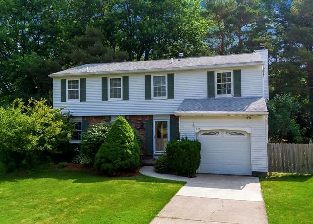 Property at 5051 Overlook Pt, Hamburg, NY 14075, 4 beds, 2.5 baths