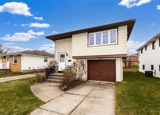 Property at 82 Leonore Rd, Amherst, NY 14226, 3 beds, 1.5 baths