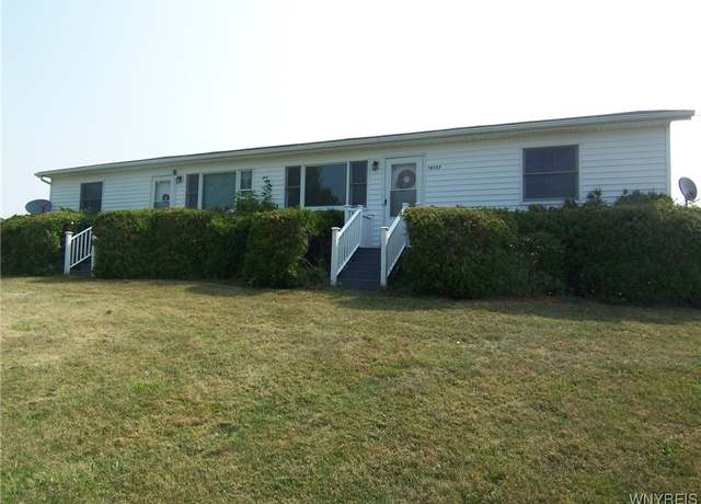 Property at 10135 South Street Rd, Pavilion, NY 14525, 4 beds, 2 baths