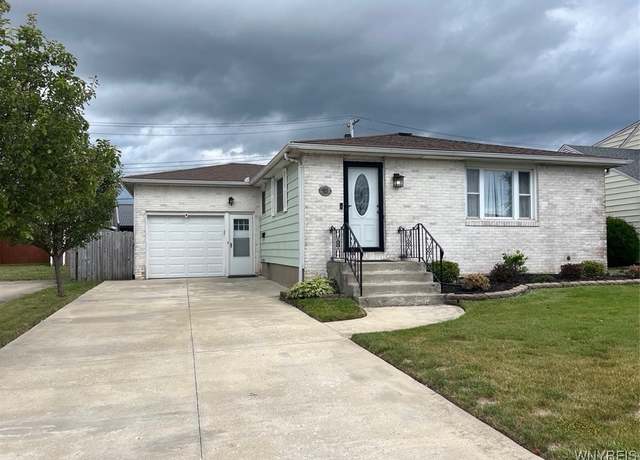 Property at 95 Candace Ln, Cheektowaga, NY 14043, 3 beds, 1.5 baths