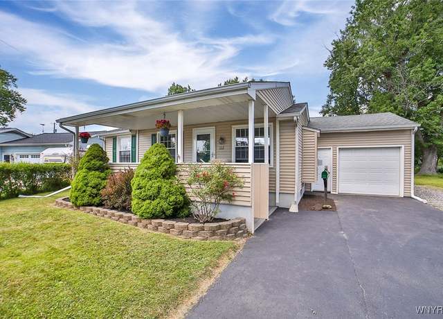 Property at 112 Arlington Pl, Lancaster, NY 14043, 2 beds, 1 bath