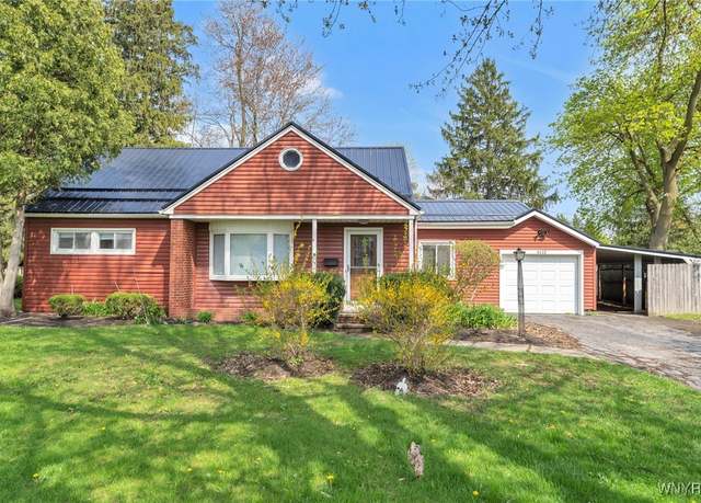 Property at 4115 Trailing Dr, Clarence, NY 14221, 3 beds, 2 baths