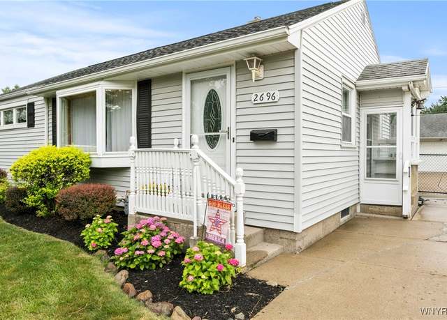 Property at 2696 Colvin Blvd, Tonawanda, NY 14150, 2 beds, 1 bath