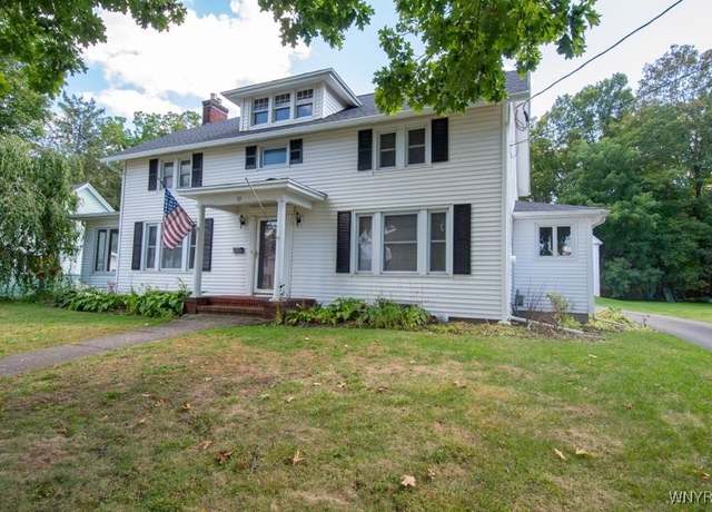 Property at 52 Brooklyn St, Warsaw, NY 14569, 4 beds, 2 baths