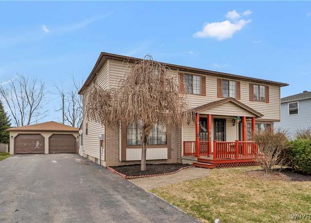 Property at 33 Jessica Ln, Cheektowaga, NY 14043, 6 beds, 3 baths