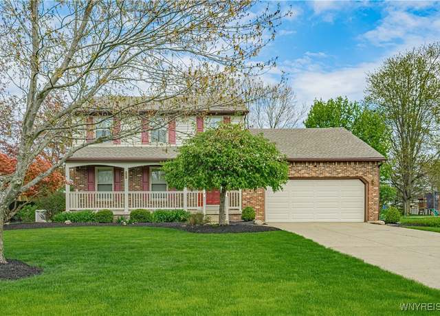 Property at 8890 Candlewood Ln, Clarence, NY 14032, 3 beds, 2 baths