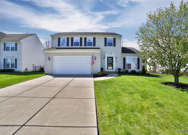 Property at 2224 Hunters Hollow Ln, Hamburg, NY 14085, 4 beds, 3.5 baths
