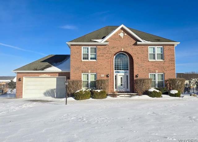 Property at 7271 Ridgeview Dr W, Pendleton, NY 14120, 4 beds, 2.5 baths