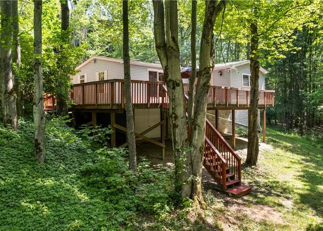 Property at 3925 Mcmahon Rd, Hinsdale, NY 14743, 3 beds, 2 baths