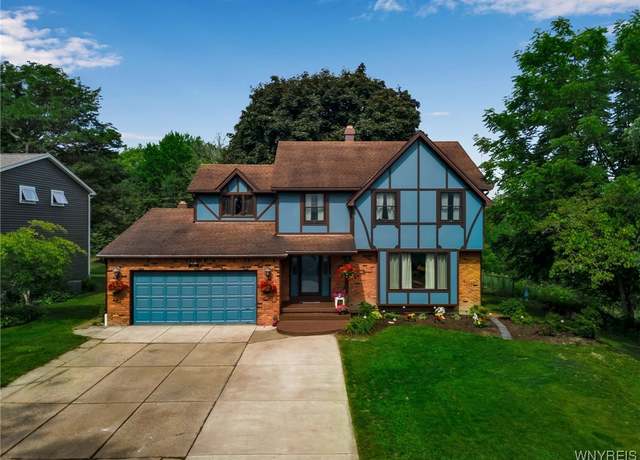 Property at 112 Creekview Dr, West Seneca, NY 14224, 5 beds, 2.5 baths