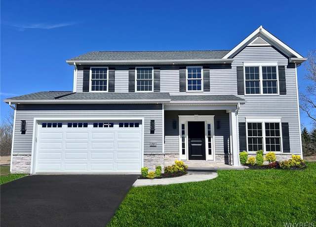 Property at 7300 Woodhaven Dr, Lockport Town, NY 14094, 4 beds, 2.5 baths