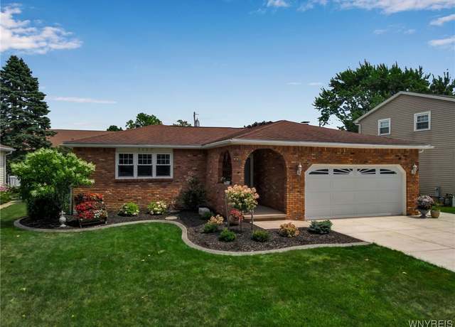 Property at 1327 104th St, Niagara Falls, NY 14304, 3 beds, 2.5 baths