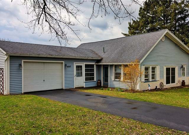 Property at 3557 Chili Ave, Chili, NY 14624, 2 beds, 1 bath