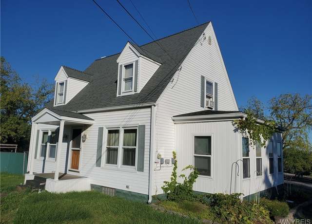 Property at 1997 Ridge Rd, Lewiston, NY 14092, 3 beds, 1 bath
