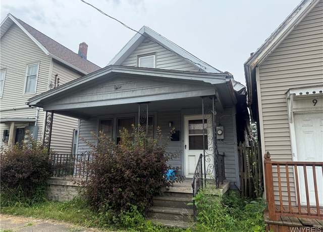 Property at 11 Minton St, Buffalo, NY 14210, 2 beds, 1 bath