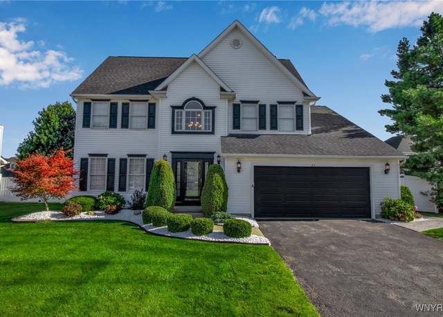 Property at 25 Windsor Ridge Dr, Lancaster, NY 14086, 3 beds, 2.5 baths