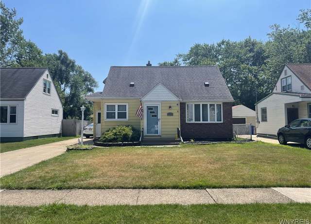 Property at 103 Maryon Dr, West Seneca, NY 14220, 3 beds, 2 baths