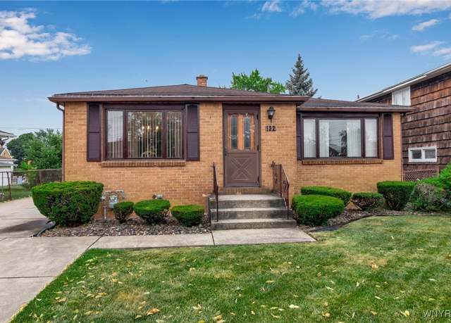 Property at 132 Santin Dr, Cheektowaga, NY 14225, 3 beds, 2 baths