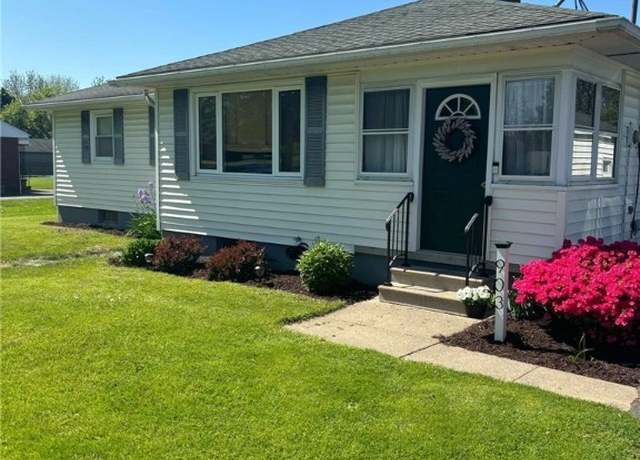 Property at 903 Lockport Rd, Youngstown, NY 14174, 3 beds, 1 bath
