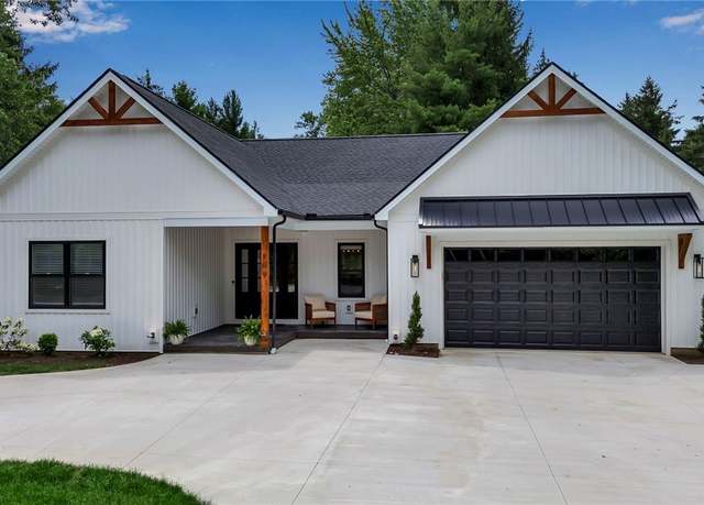 Property at 174 Muegel Rd, Amherst, NY 14051, 3 beds, 3 baths