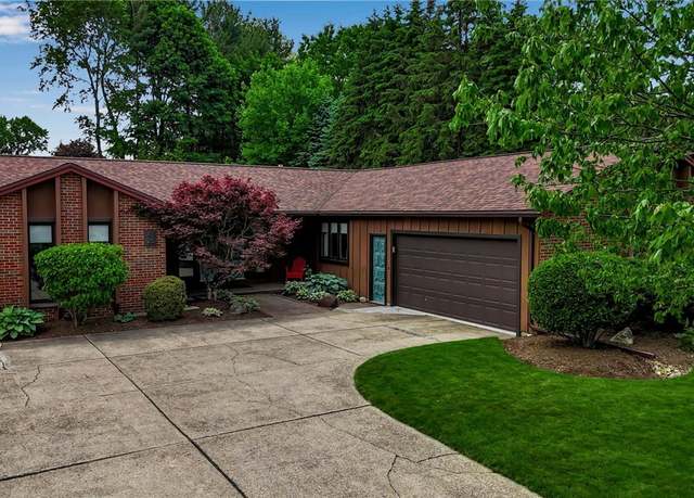 Property at 4825 Crestwood Dr, Hamburg, NY 14075, 3 beds, 2.5 baths