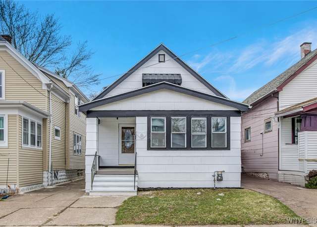 Property at 222 Roslyn St, Buffalo, NY 14215, 5 beds, 2 baths