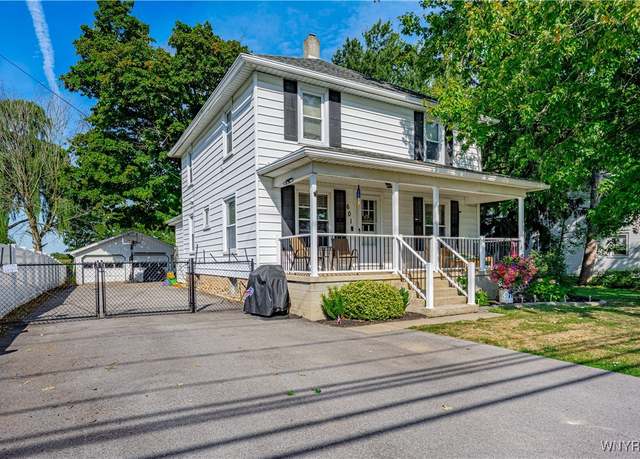 Property at 601 Lake St, Wilson, NY 14172, 4 beds, 2 baths