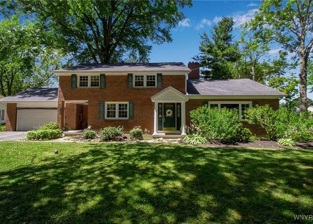 Property at 269 Woodland Dr, Orchard Park, NY 14127, 4 beds, 2 baths