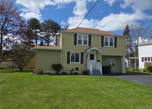Property at 7525 Frontier Ave, Niagara Falls, NY 14304, 4 beds, 1 bath
