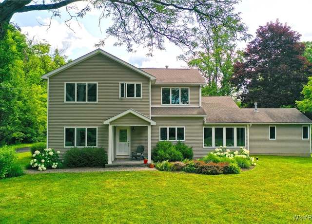 Property at 97 Jewett Holmwood Rd, Aurora, NY 14052, 6 beds, 3.5 baths
