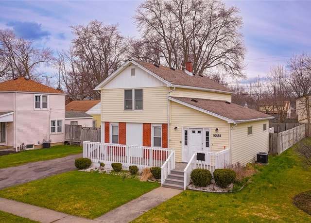 Property at 523 76th St, Niagara Falls, NY 14304, 3 beds, 1.5 baths
