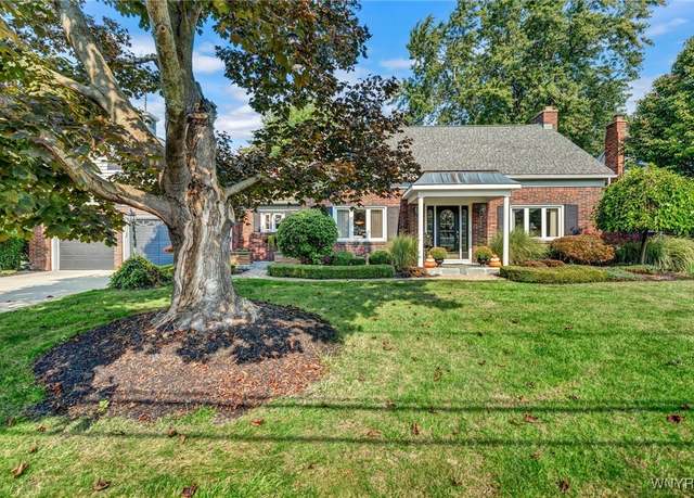 Property at 4900 Clifton Pkwy, Hamburg, NY 14075, 4 beds, 3 baths