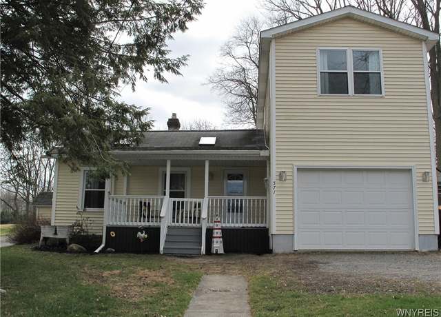 Property at 571 Market St, Lockport-city, NY 14094, 2 beds, 1.5 baths