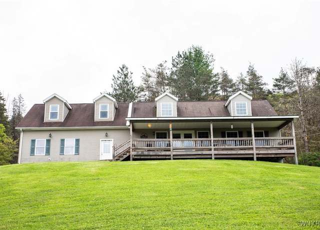 Property at 12 Dublin Meadows Rd, Mansfield, NY 14779, 4 beds, 3 baths