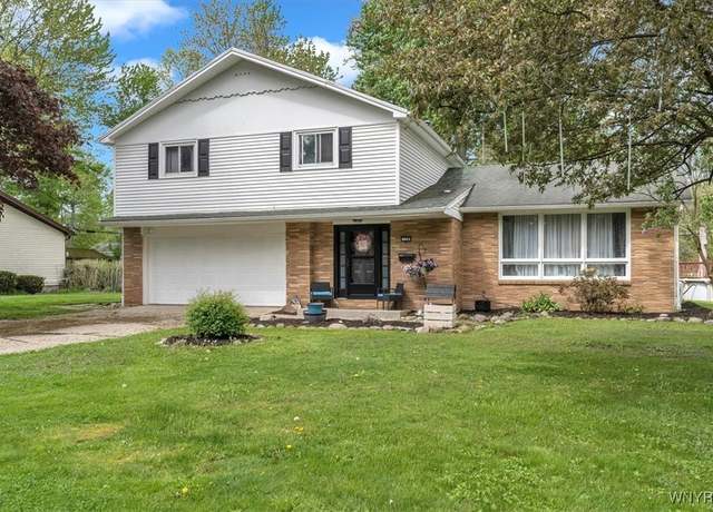 Property at 130 Cottonwood Dr, Amherst, NY 14221, 4 beds, 2.5 baths