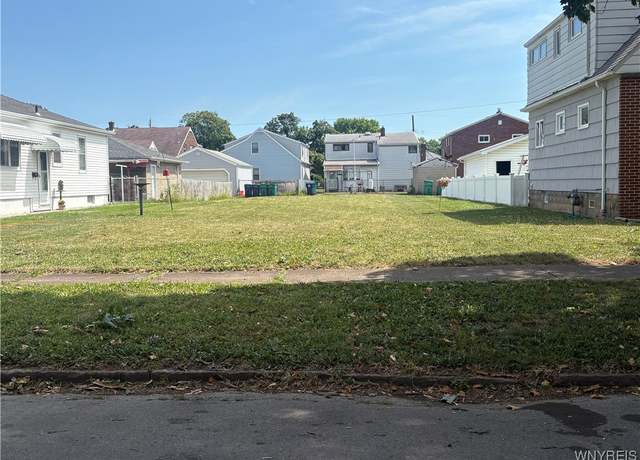 Property at 2479 Woodlawn Ave, Niagara Falls, NY 14301