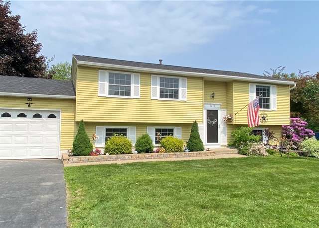 Property at 1414 Darlington Dr, Evans, NY 14047, 4 beds, 2 baths