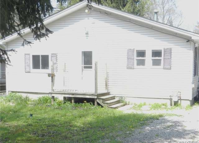 Property at 446 Wood Ave, Evans, NY 14006, 2 beds, 1 bath
