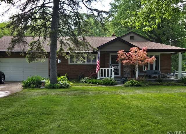 Property at 5092 Dana Dr, Lewiston, NY 14092, 3 beds, 2 baths