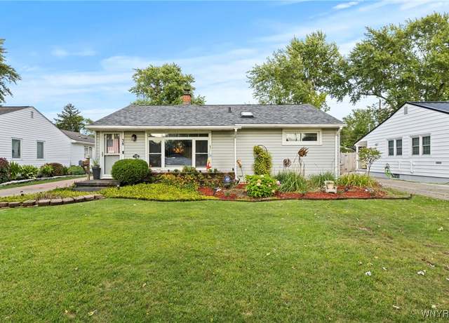 Property at 38 Pearce Dr, Amherst, NY 14226, 3 beds, 1 bath