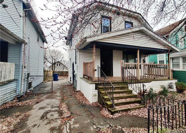 Property at 133 Dunlop Ave, Buffalo, NY 14215, 3 beds, 1 bath