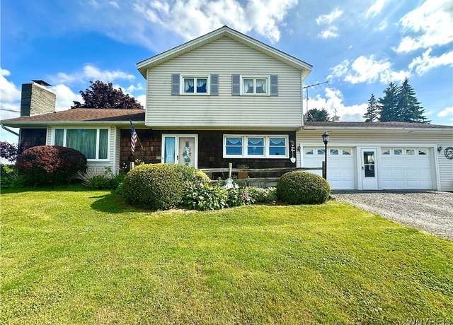 Property at 9718 Pearson Rd, Hartland, NY 14105, 3 beds, 2 baths